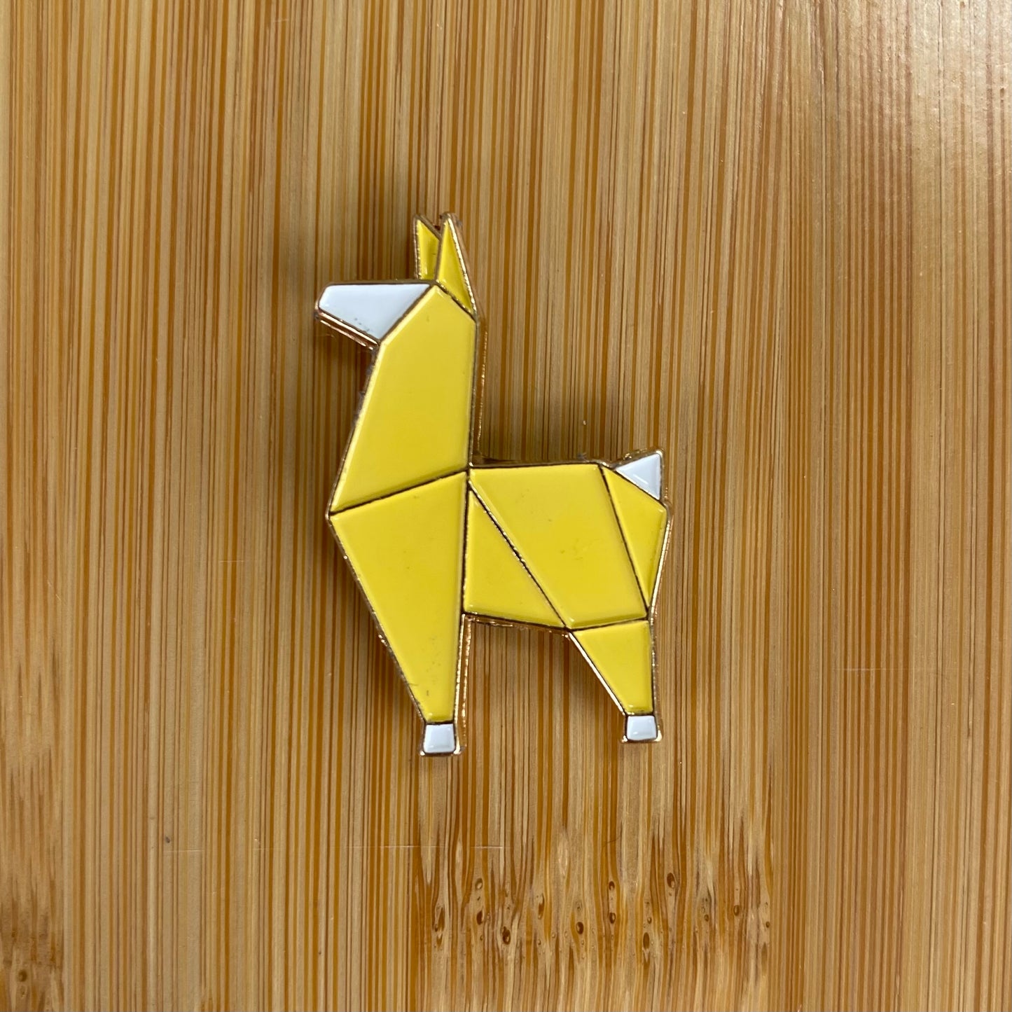 Geometric Llama Needle Minder