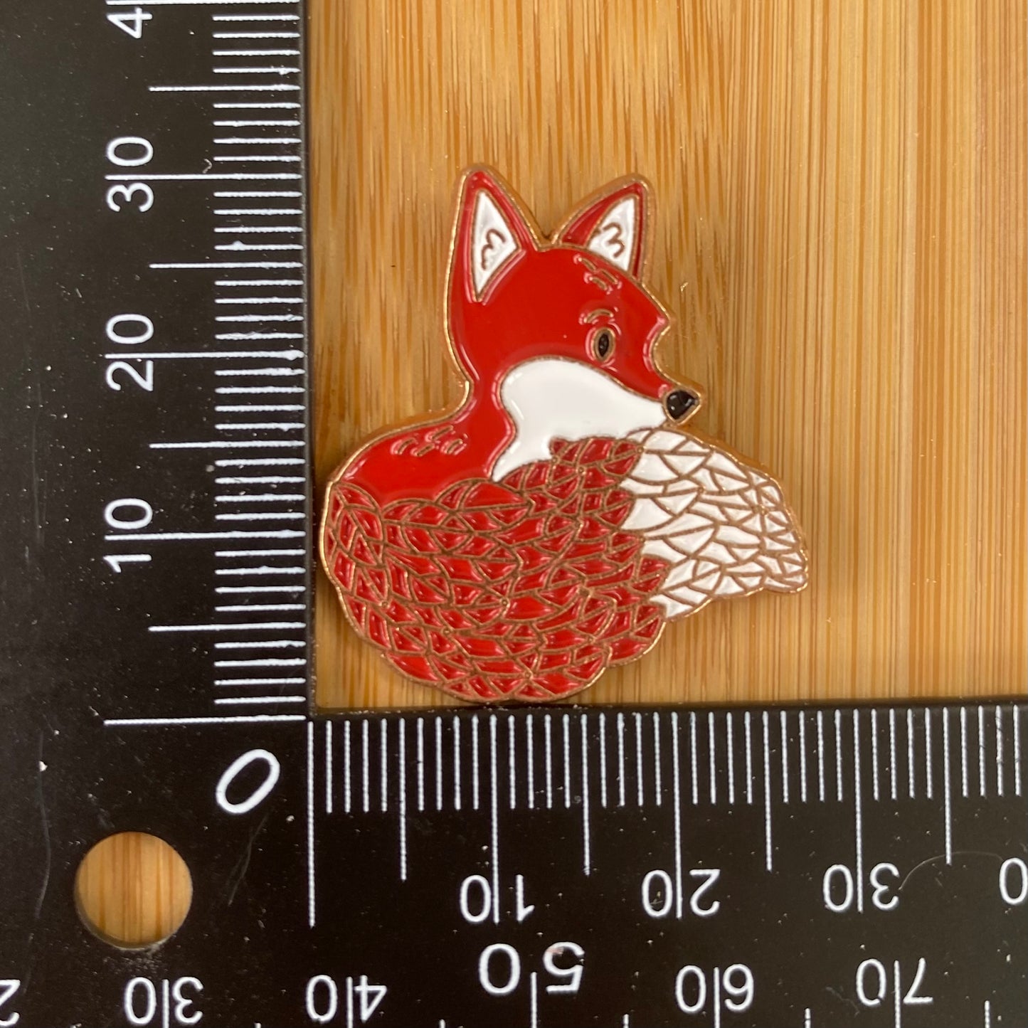 Fox Needle Minder