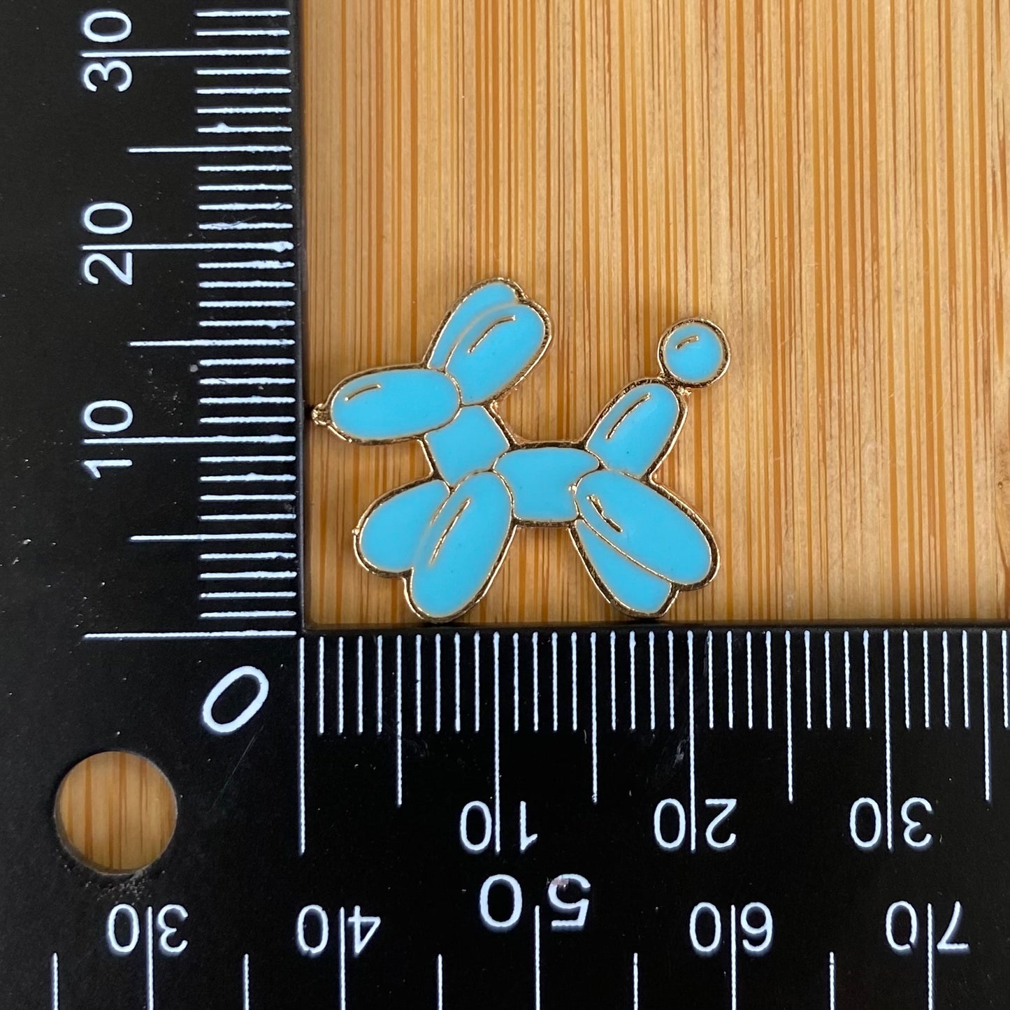 Blue Balloon Dog Needle Minder