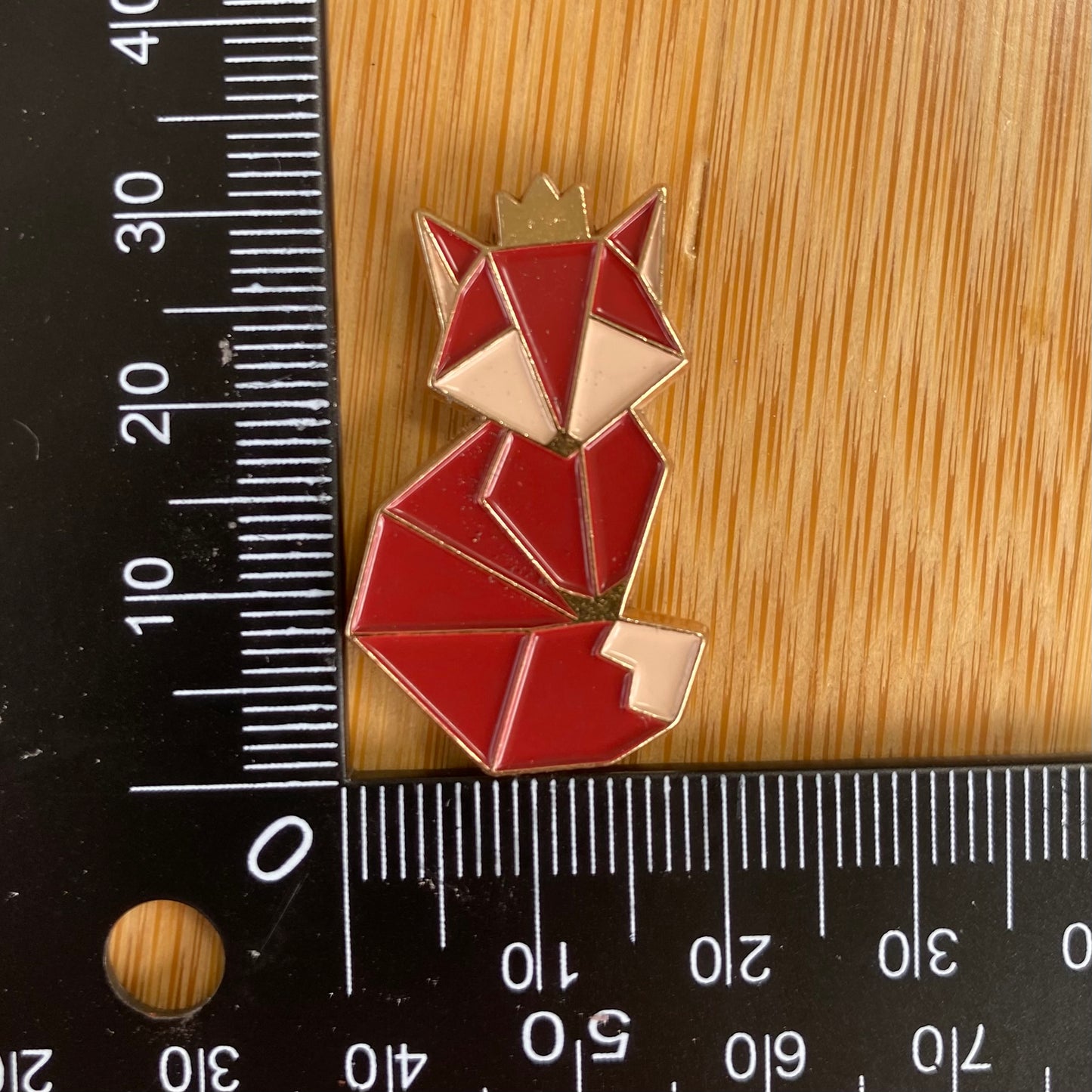 Geometric Fox Needle Minder