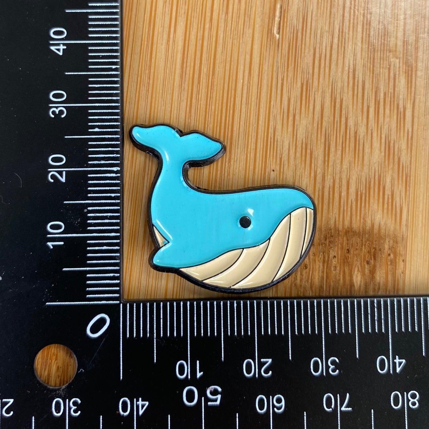 Whale Needle Minder