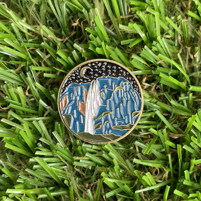 Starry Waterfall Needle Minder