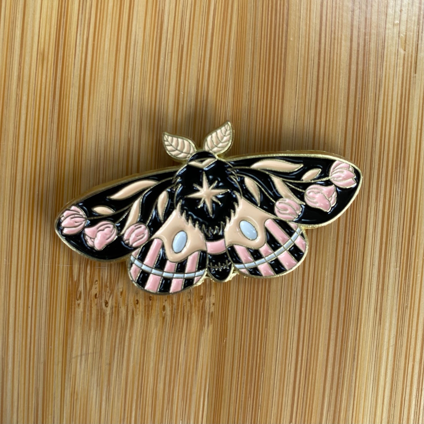 Pink Flower Moth Needle Minder