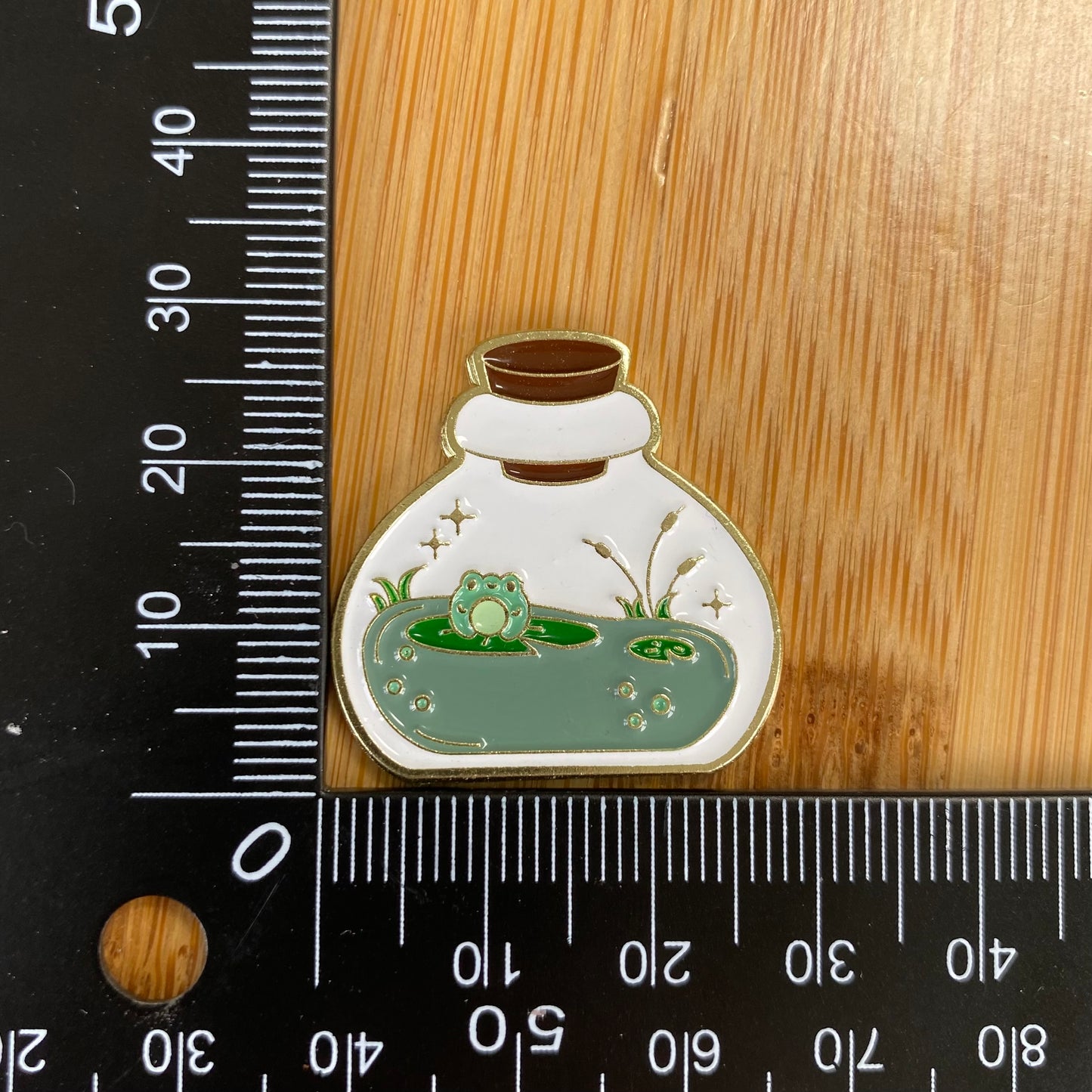 Jar Frog Needle Minder