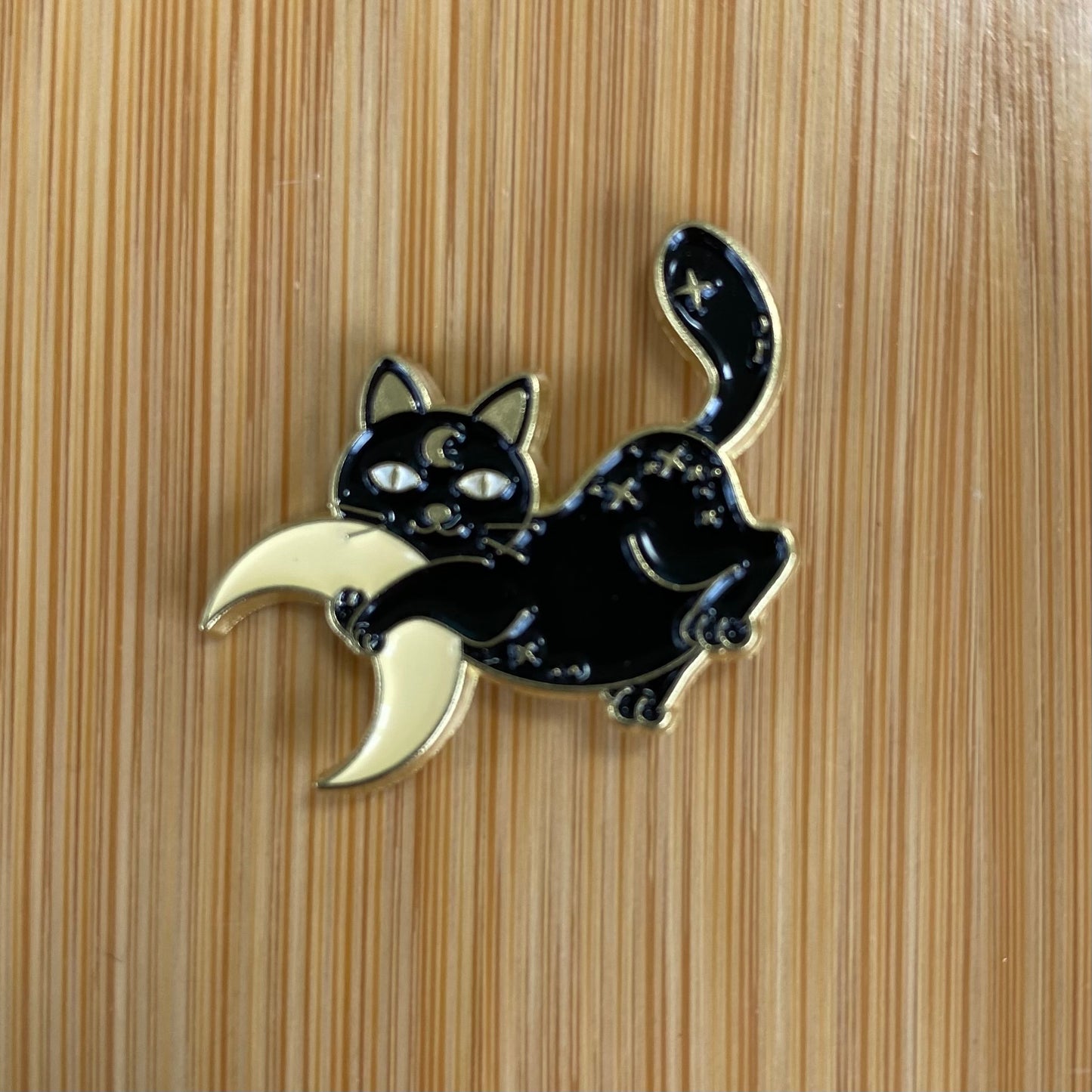 Moon Cat Needle Minder