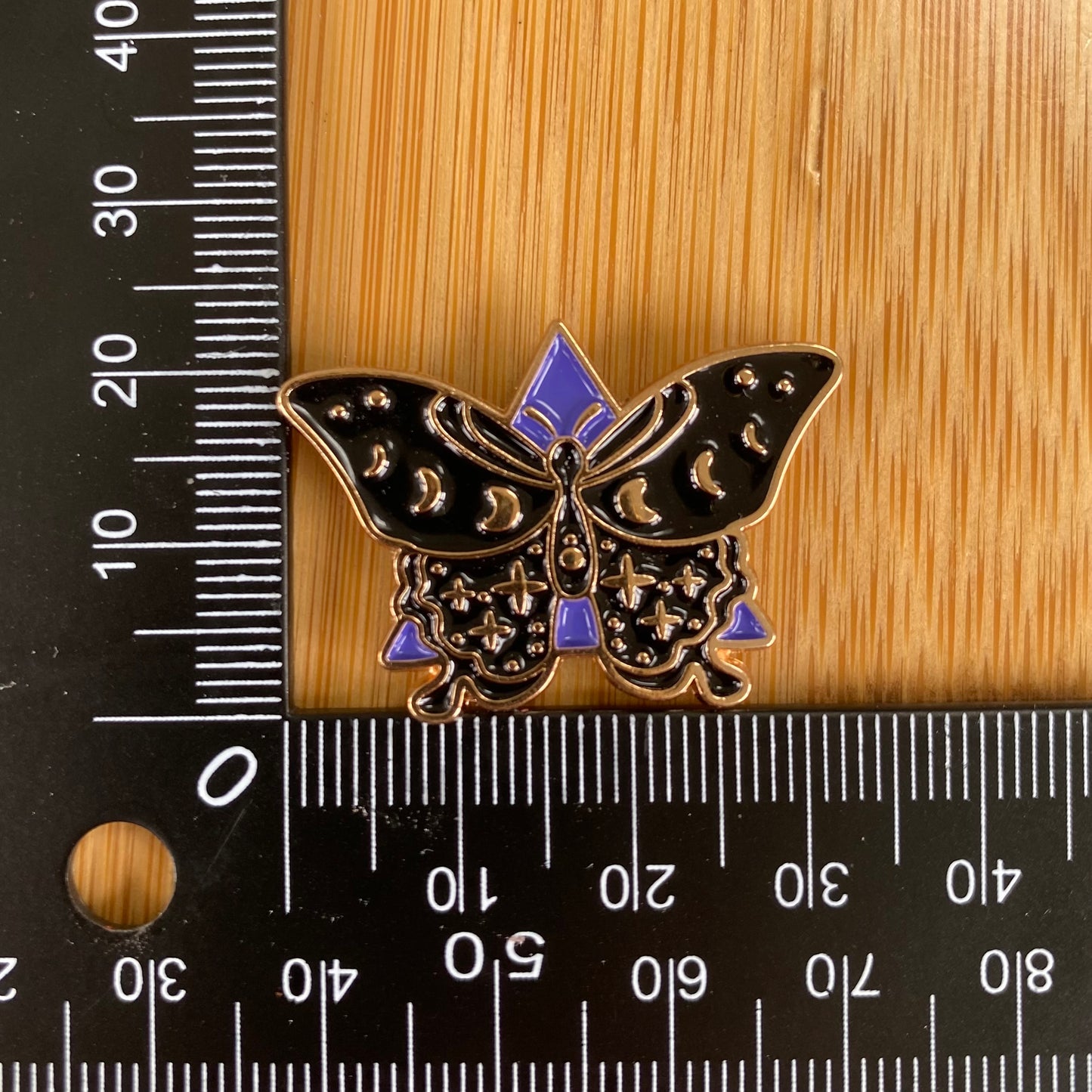 Black & Purple Moth Needle Minder