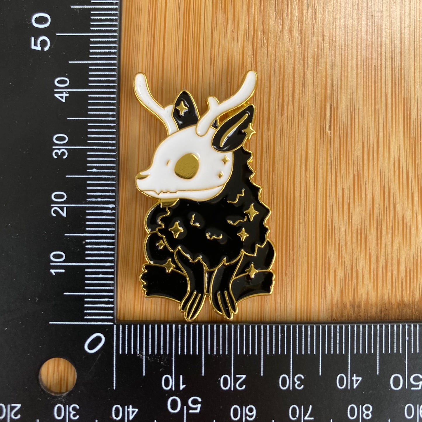 Skeleton Deer Needle Minder