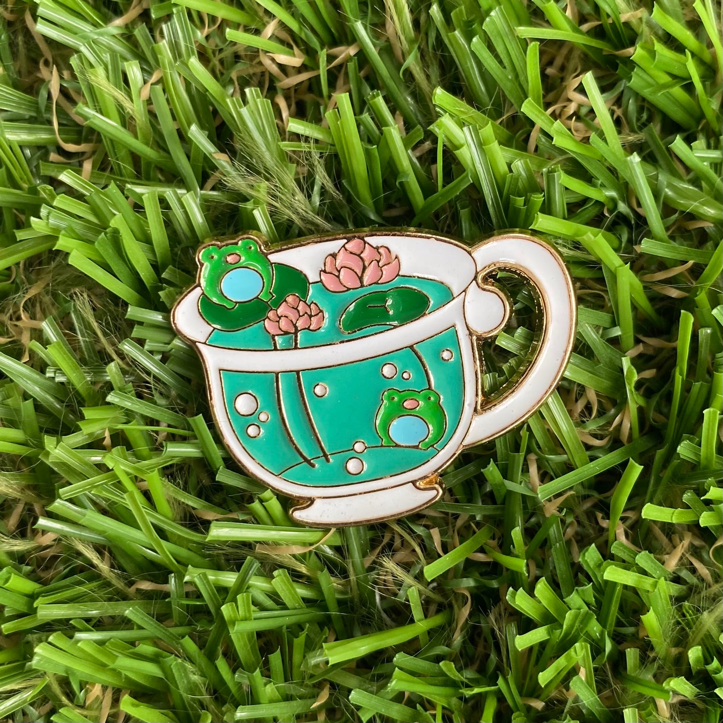 Frog Teacup Needle Minder