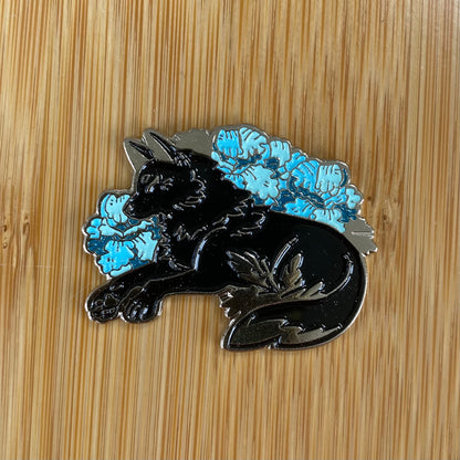 Black Wolf Needle Minder