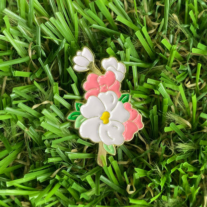 White & Pink Flower Needle Minder