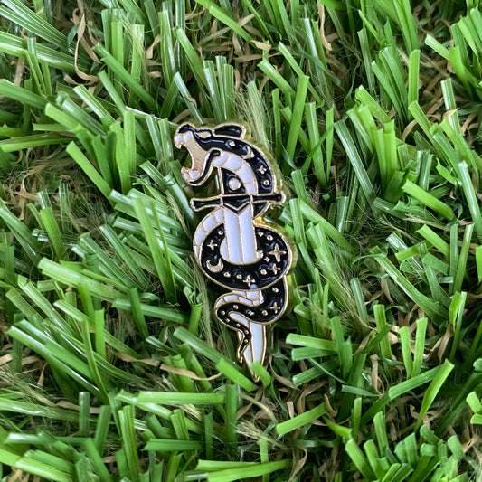 Sword Snake Needle Minder