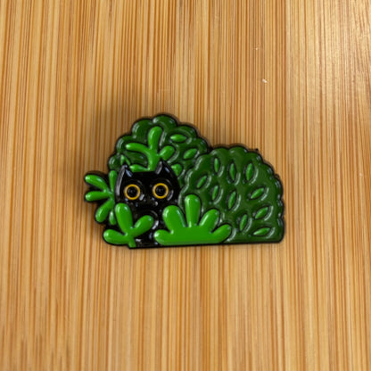 Cat & Bush Needle Minder