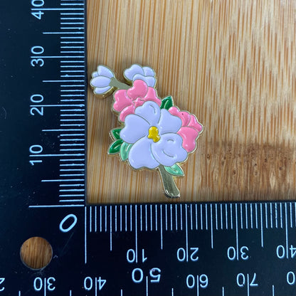 White & Pink Flower Needle Minder