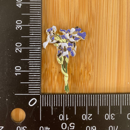 Iris Bunch Needle Minder