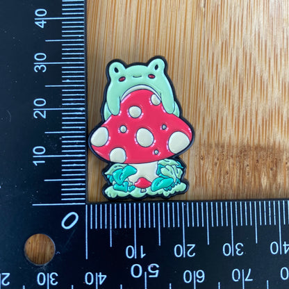 Toadstool Frog Needle Minder