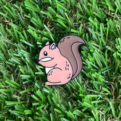 Squirrel Needle Minder