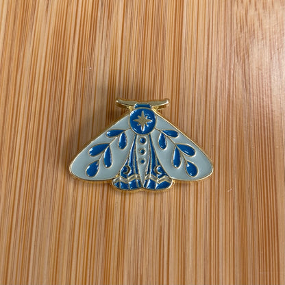 Blue Foliage Moth Needle Minder