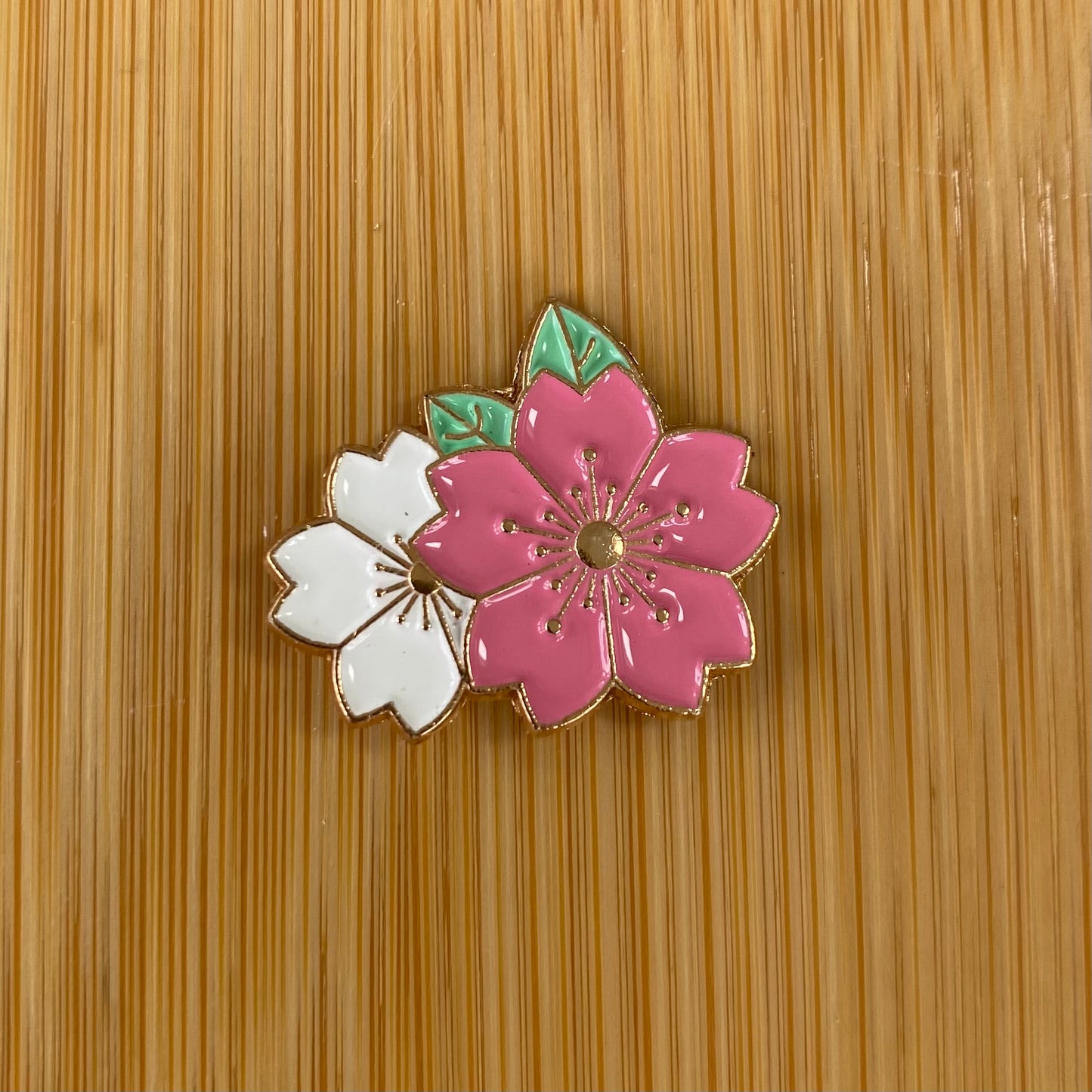 White Cherryblossom Needle Minder