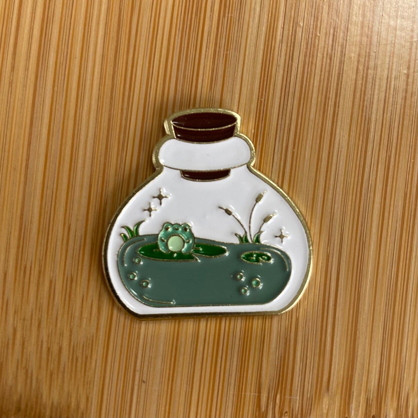 Jar Frog Needle Minder