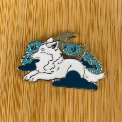 White Wolf Needle Minder