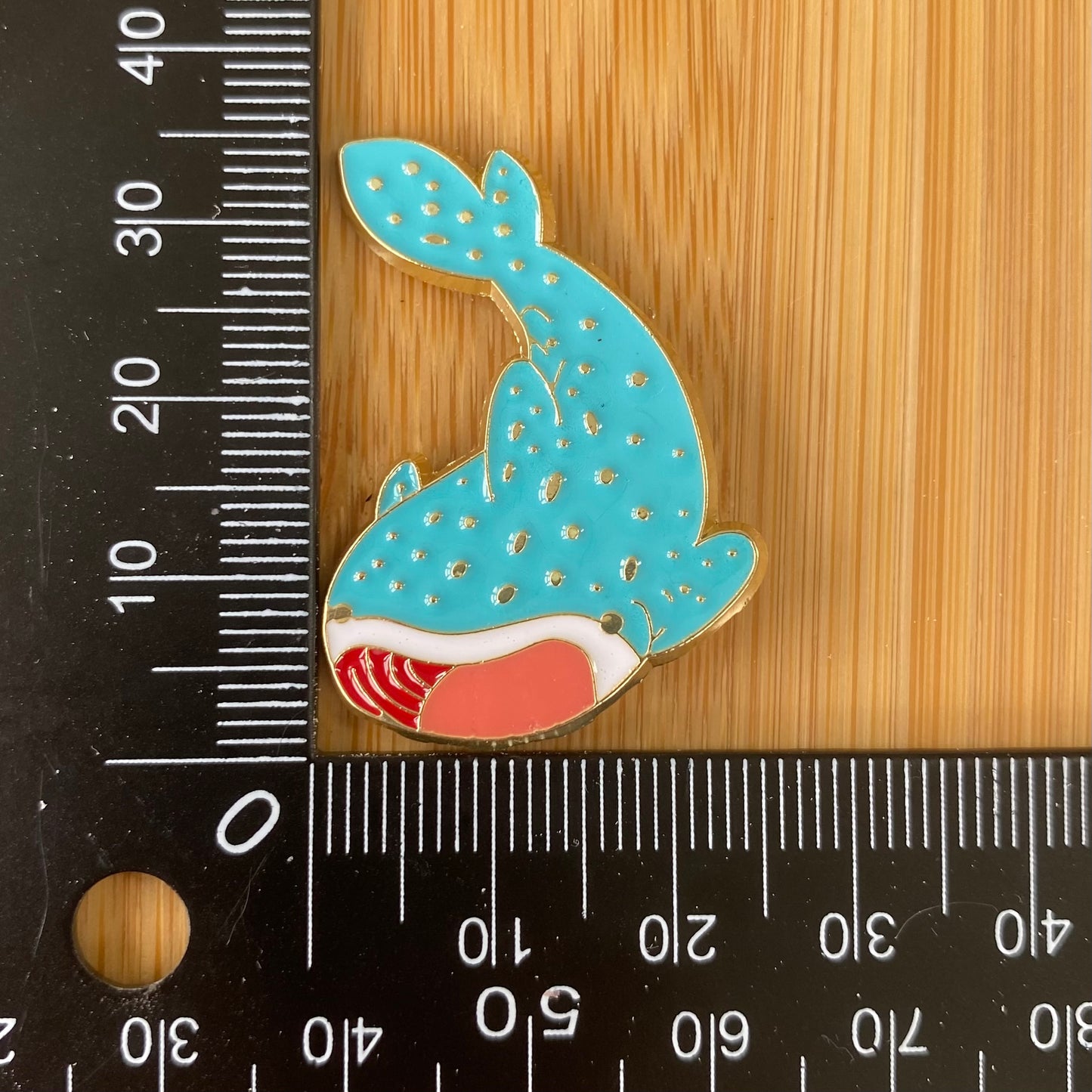 Whale Needle Minder