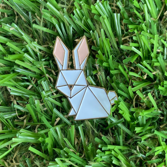 Geometric Rabbit Needle Minder