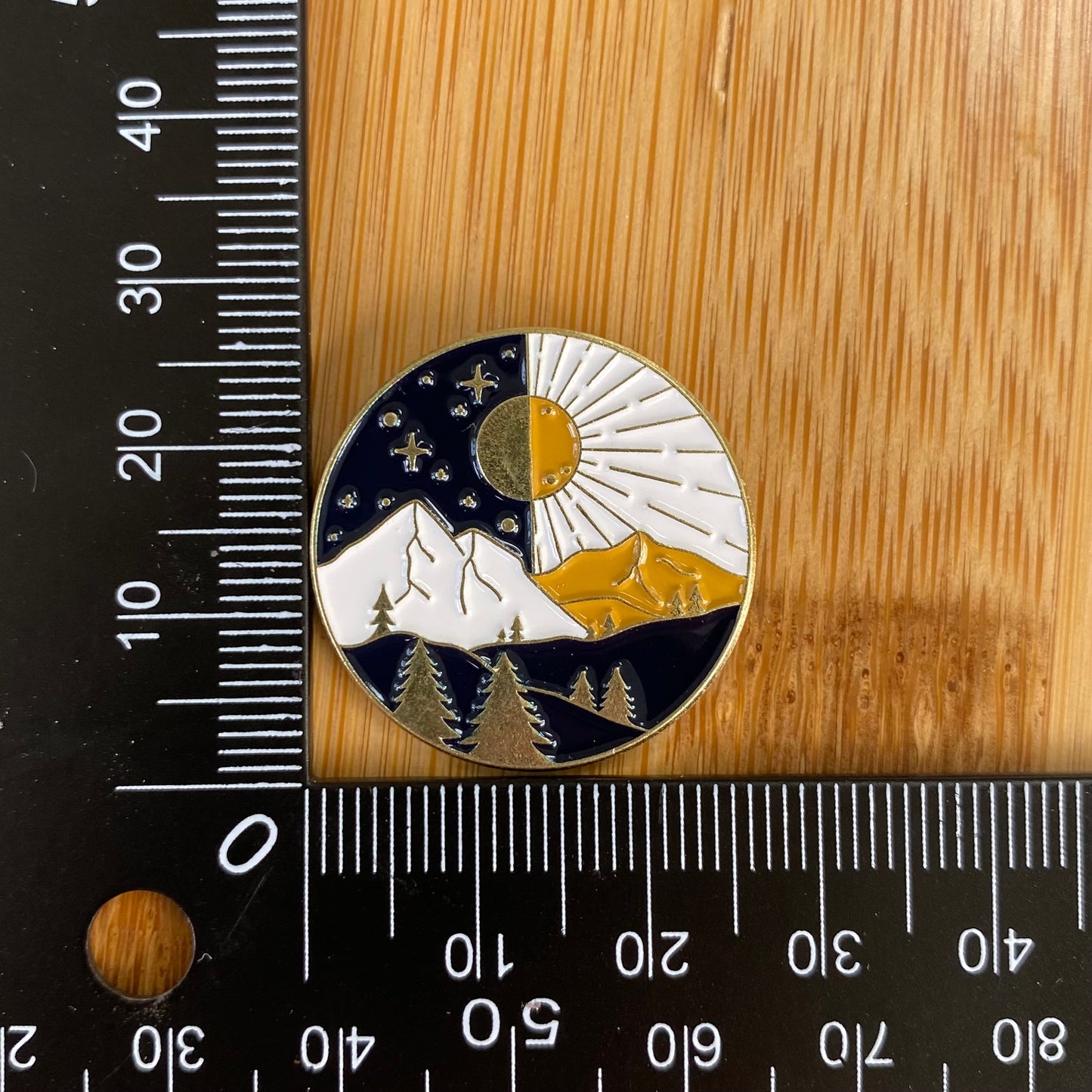 Night & Day Mountains Needle Minder’s