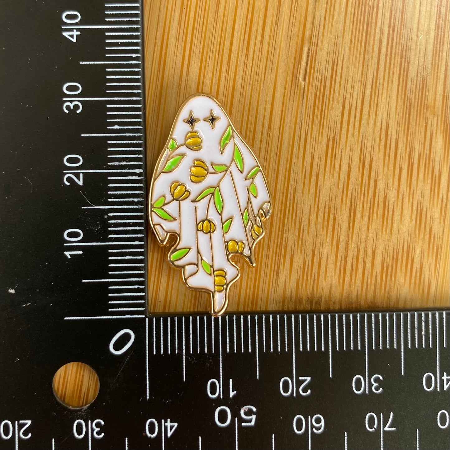 Yellow Flower Ghost Needle Minder