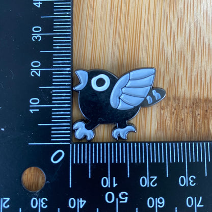 Angry Crow Needle Minder