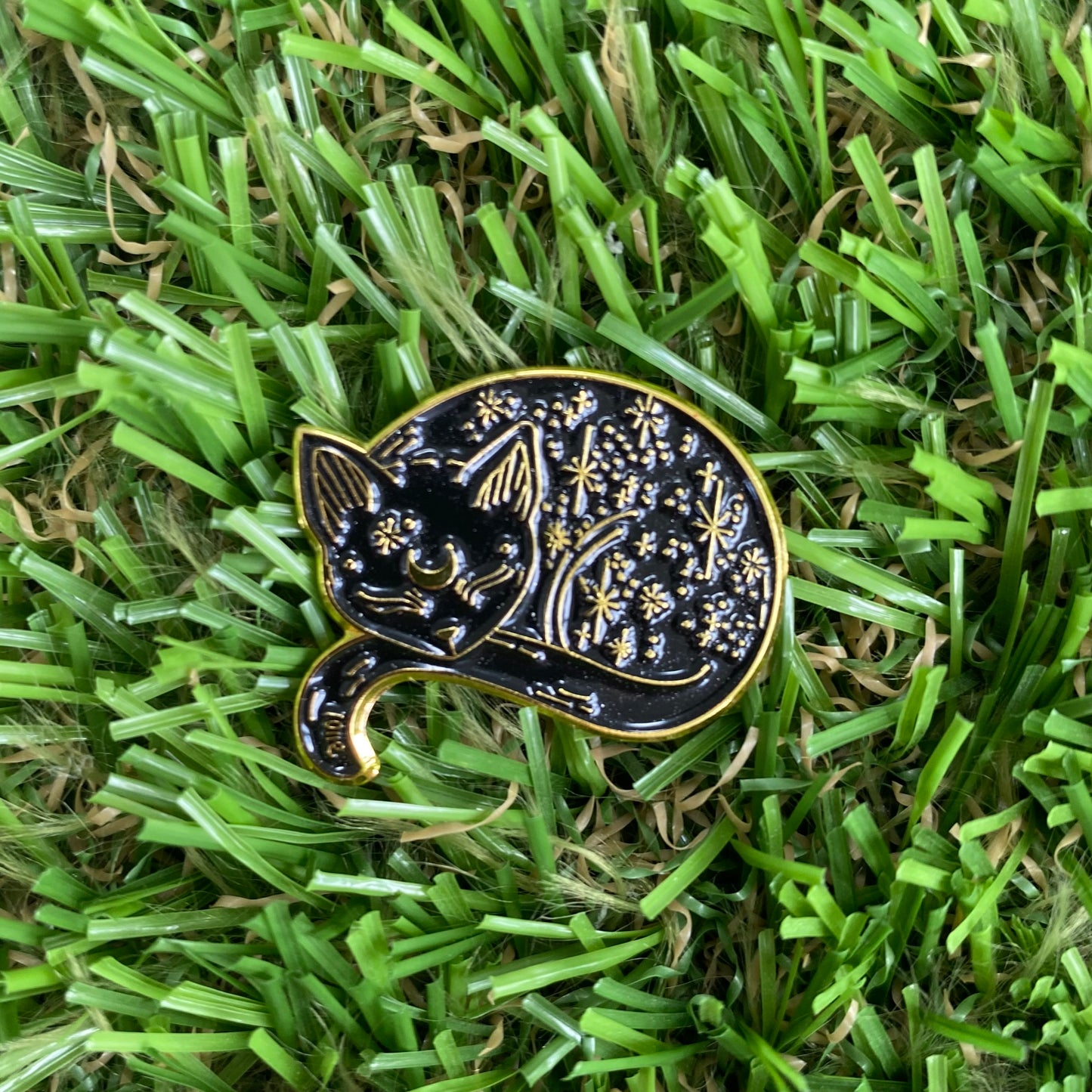 Black & Gold Constellation Cat Needle Minder