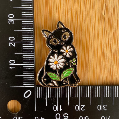 Flower Cat Needle Minder