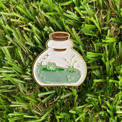 Jar Frog Needle Minder