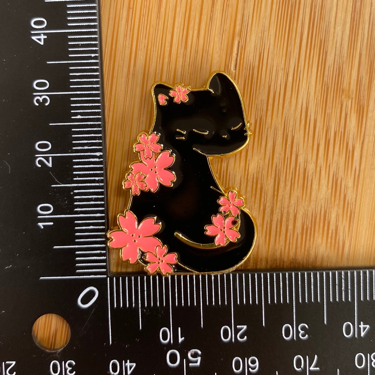 Black Cat Needle Minder