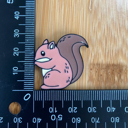 Squirrel Needle Minder