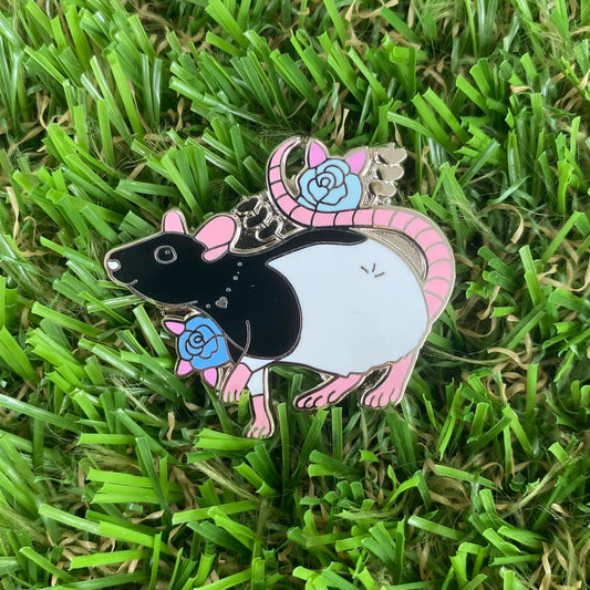 Flower Hooded Rat Needle Minder