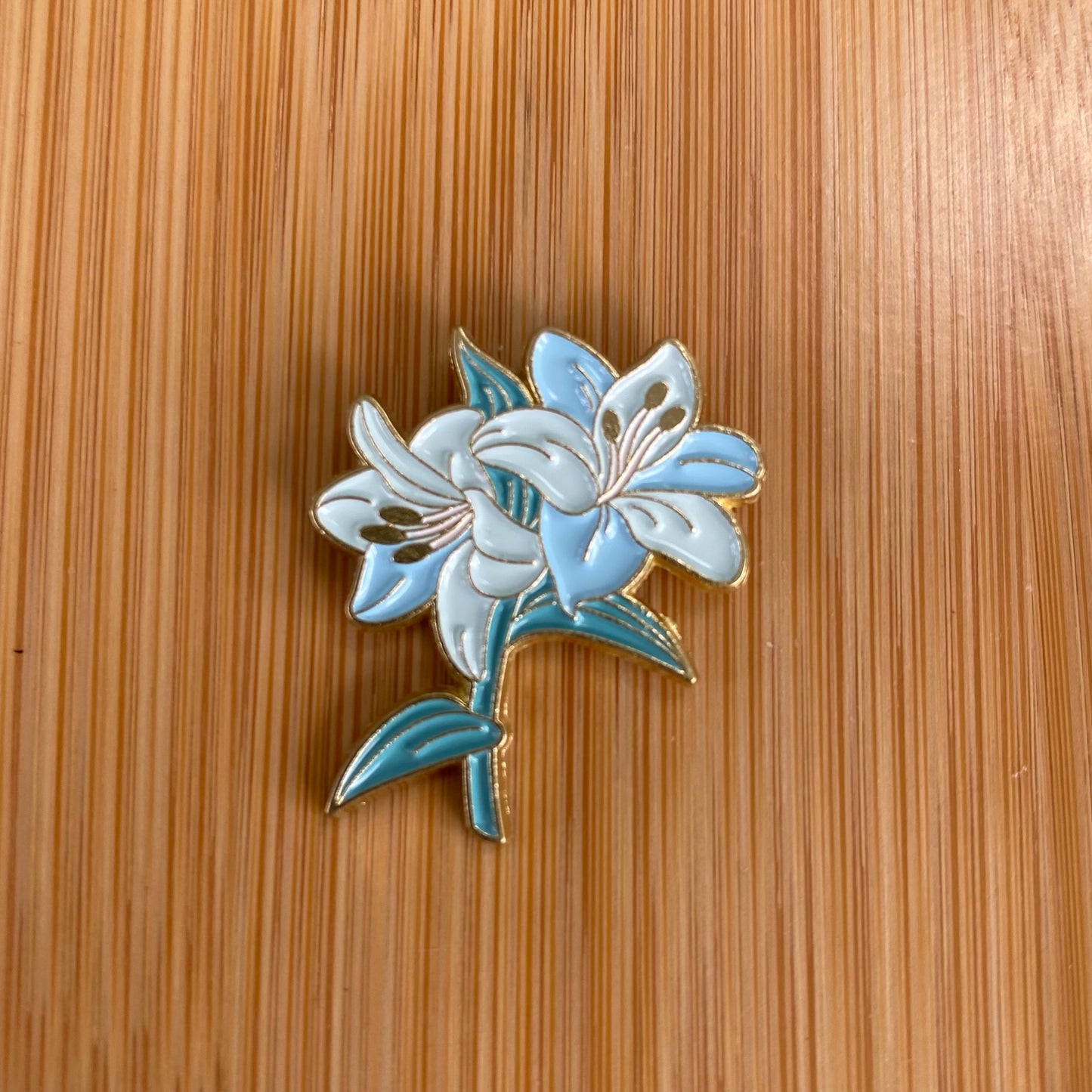 Blue Lilly Needle Minder