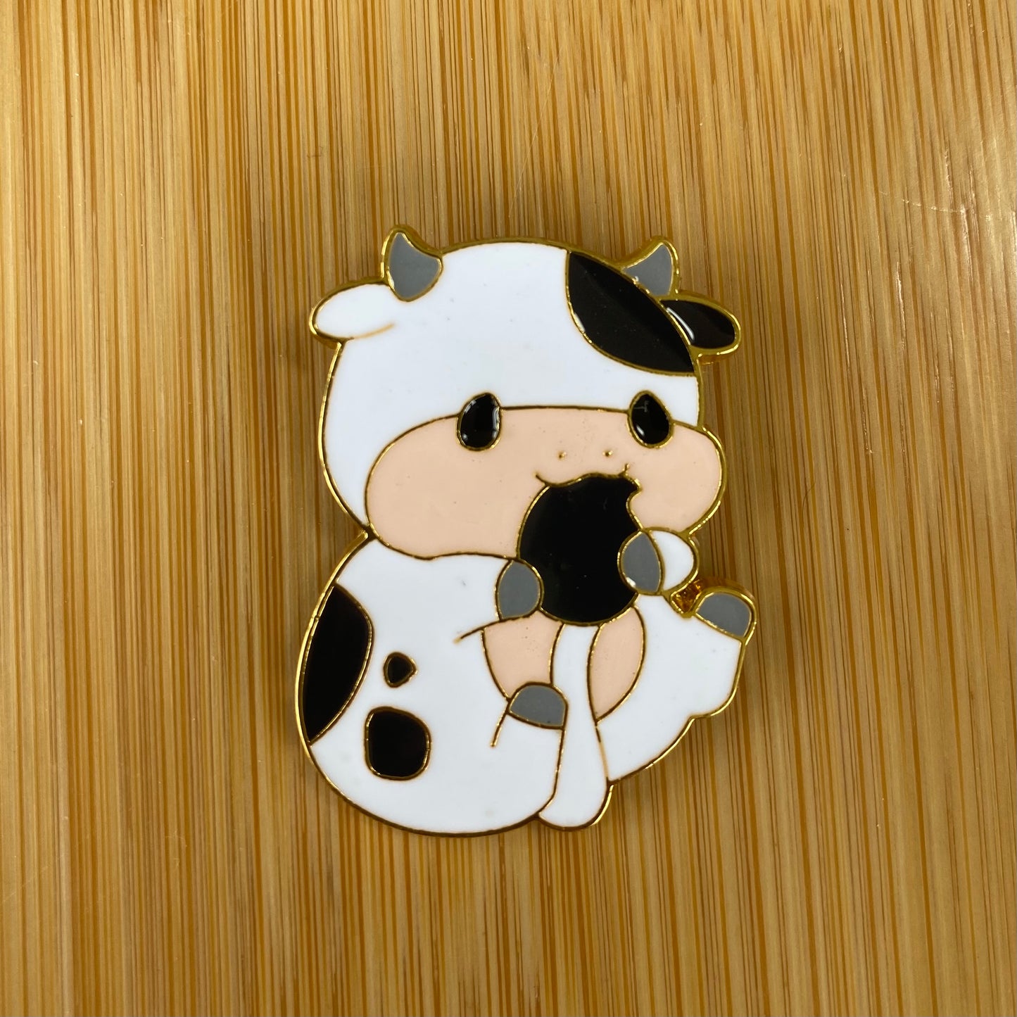 Cow Needle Minder